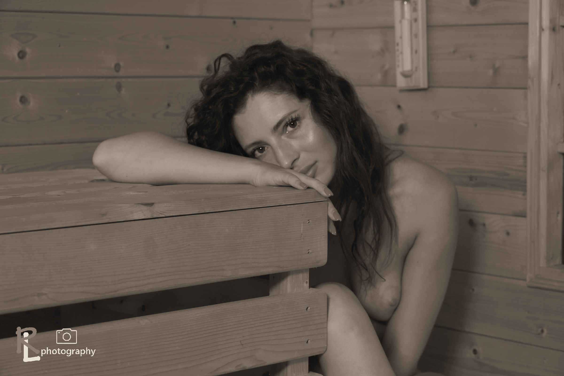 https://nudepicsdrenthe.nl/.cm4all/mediadb/Helina 2023-09-15/sauna/helina-r-filter-w-828.jpg
